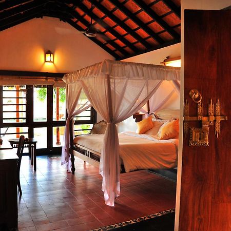 Punnamada Resort Alappuzha Exterior foto