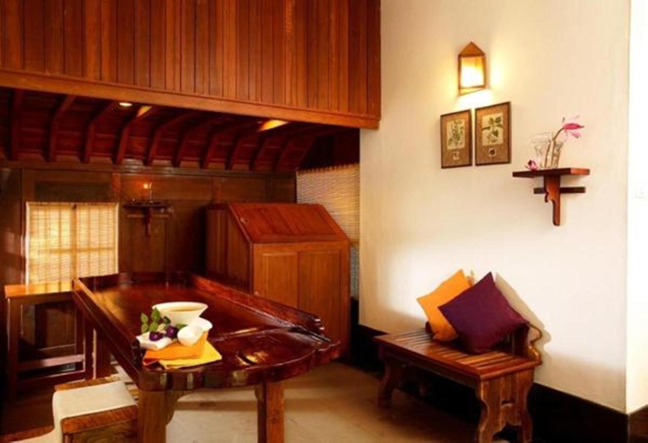 Punnamada Resort Alappuzha Exterior foto