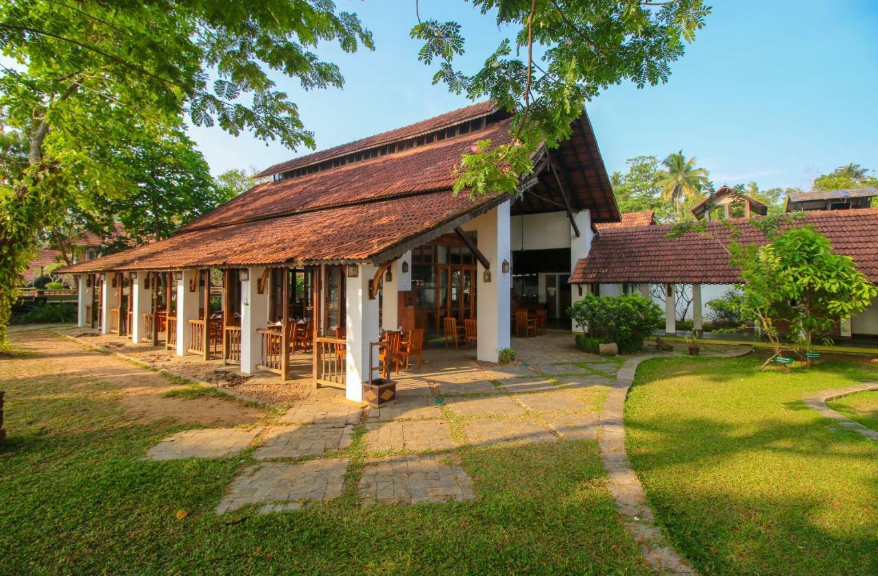 Punnamada Resort Alappuzha Exterior foto