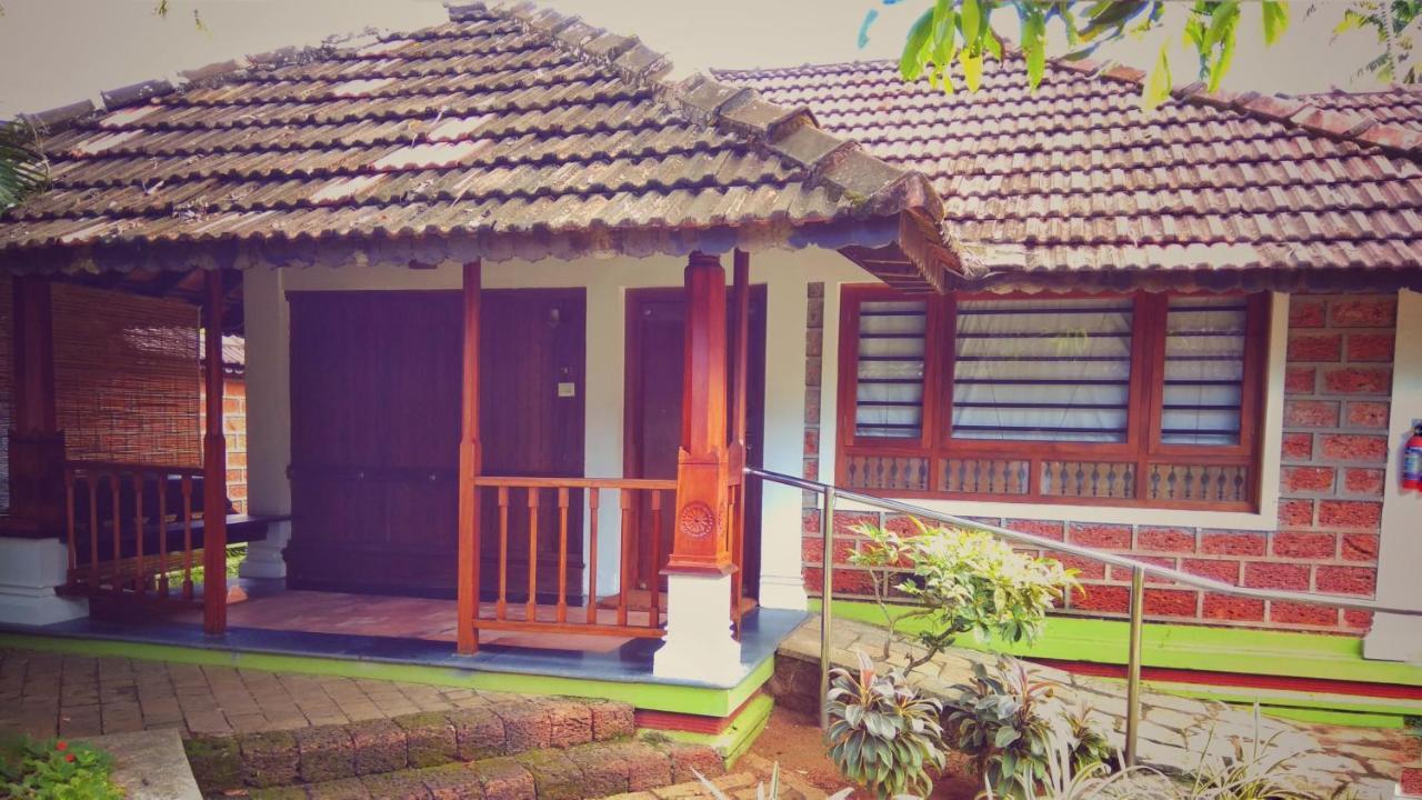 Punnamada Resort Alappuzha Exterior foto