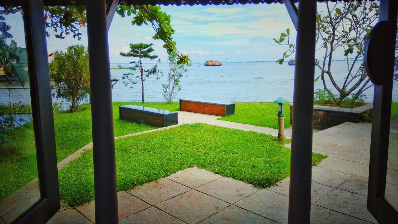 Punnamada Resort Alappuzha Exterior foto