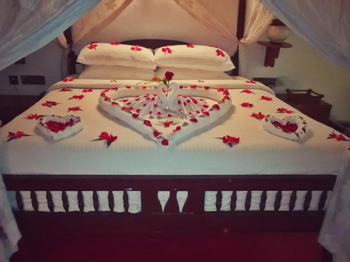 Punnamada Resort Alappuzha Exterior foto
