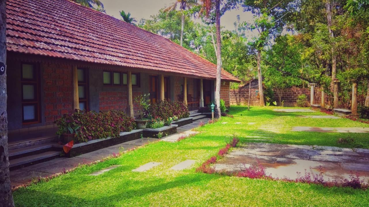 Punnamada Resort Alappuzha Exterior foto